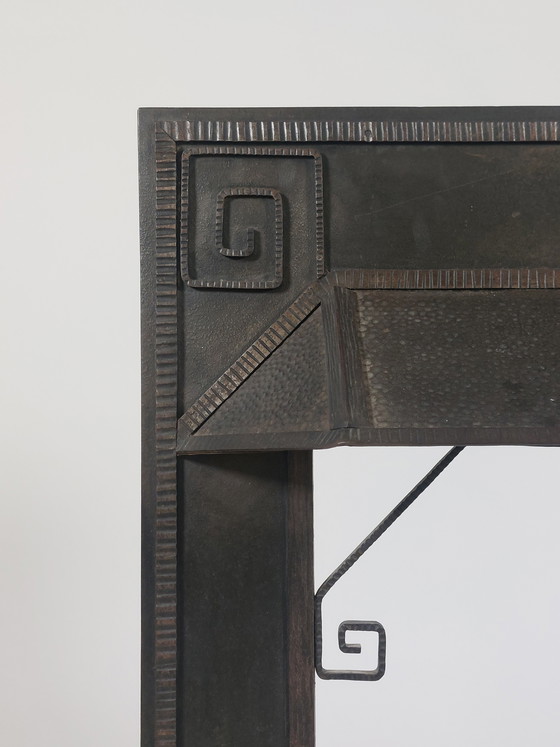 Image 1 of Prachtige decoratieve, handgesmede metalen openhaardomlijsting