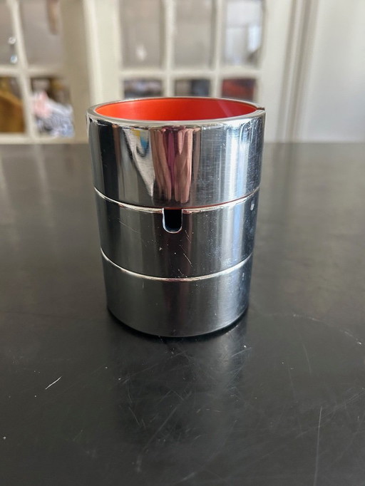 3 stapelbare asbakken van Isamu Kenmochi