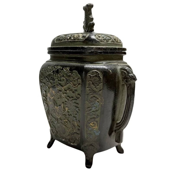 Antiguo quemador de incienso Koro japonés de bronce con relieve de dragón - Censer de altar del período Meiji (photo 4 of 11)