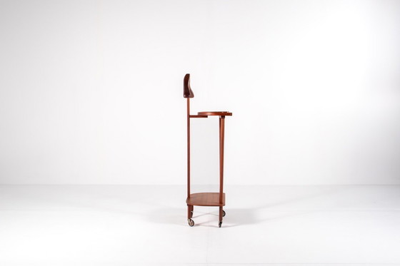 Image 1 of Teakhouten herenvaletstandaard op wielen uit het midden van de 20e eeuw, jaren 60.