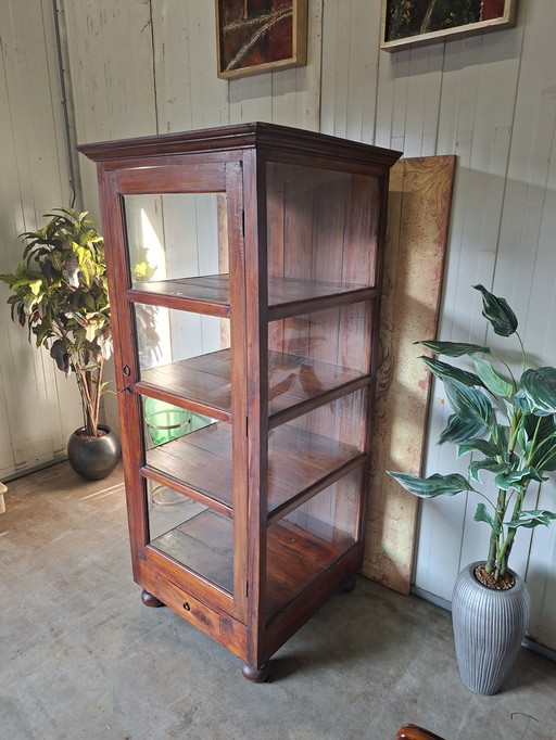 Grote teakhouten, vitrinekast, servieskast, bakker kast afm.82x75cm en 182cm hoog 