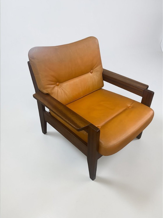 Image 1 of Mid Century Leder Sessel 1970er | Dänischer Vintage Lounge Chair aus Holz & orange Leder | Scandinavian Modern Armchair
