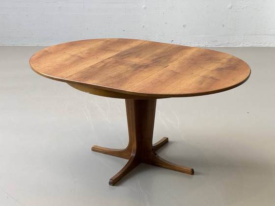 Image 1 of Extendable round table made of walnut wood, 1960s