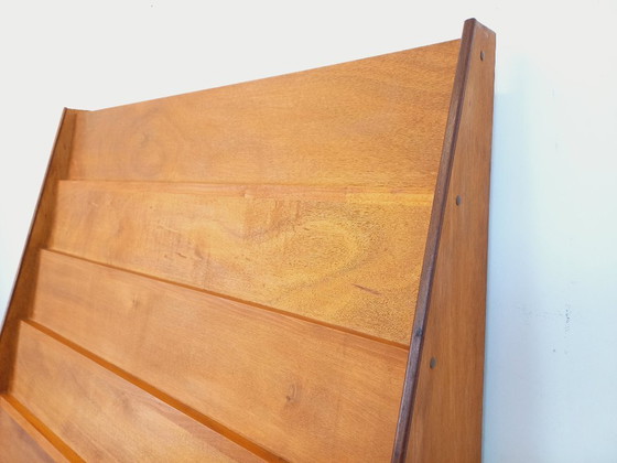 Image 1 of Vintage houten vitrinekast/boekenkast met lades uit de jaren 60.