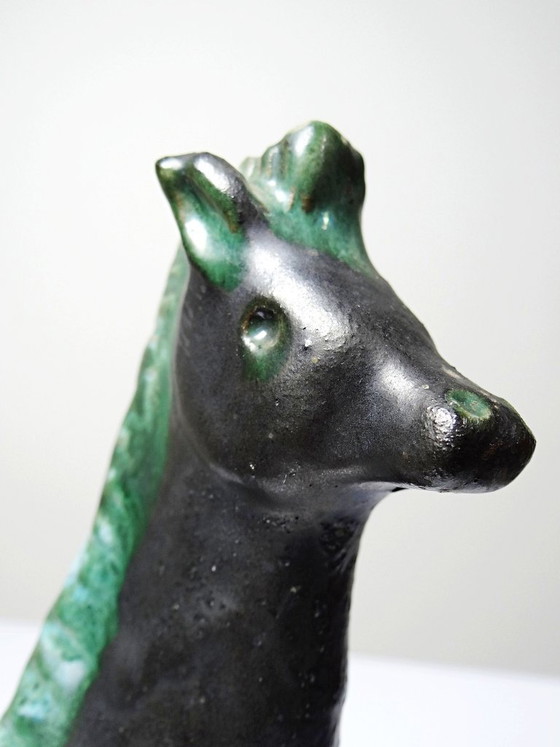 Image 1 of Vintage gestileerd paard van zwart en groen geglazuurde klei, handgemaakt.