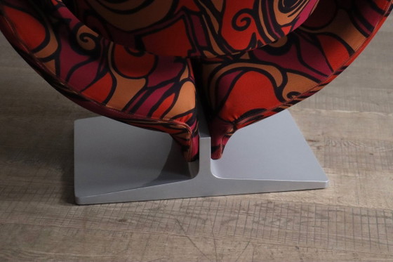 Image 1 of Pierre Paulin Ribbon-stoel in Jack Lenor Larsen Momentum-stof voor Artifort