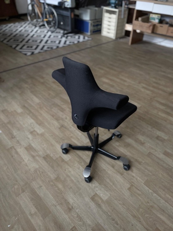 HÅG Capisco 8126 – Swivel chairs, Textile (photo 8 of 11)