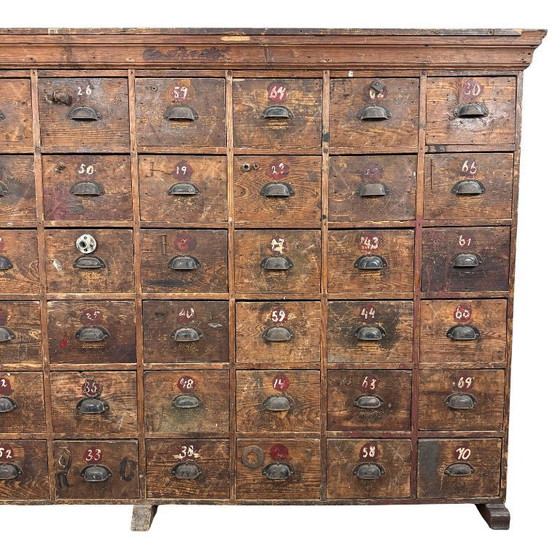 Image 1 of Gran cómoda antigua – mueble industrial con 48 cajones