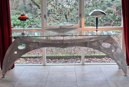 Mesa de cristal de diseño noruego único.