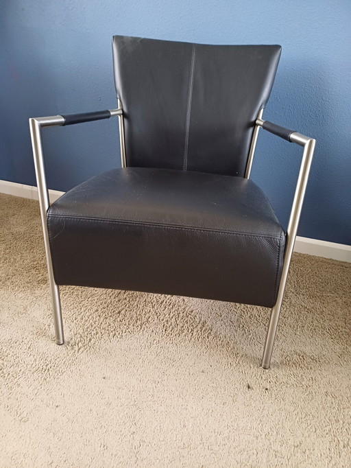 2 sillones Movani, cuero marrón oscuro, con acabado cromado