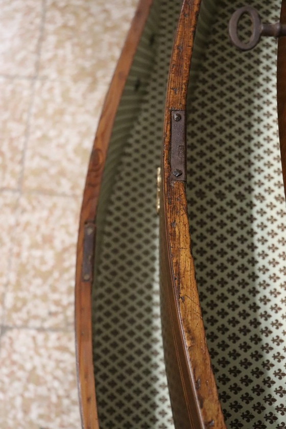 Image 1 of Cómoda antigua con incrustaciones de madera de frutal, Italia, siglo XVIII, restaurada