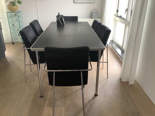 Tavolo da pranzo Gispen modello 515 insieme a 6 sedie Harvink