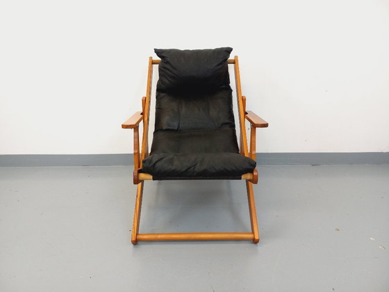 Image 1 of Poltrona chaise longue pieghevole regolabile vintage in pino e similpelle degli anni '70