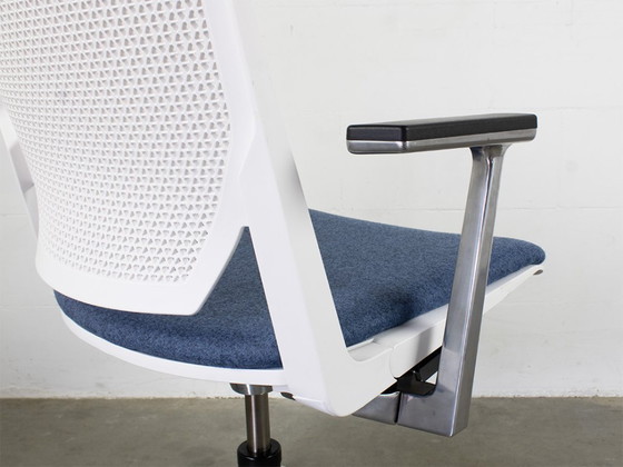 Image 1 of Haworth Very Bürostuhl, entworfen von Nicolai Czumaj-Bront und Michael Welsh