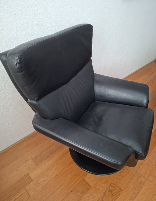 Poltrone di design Arum – fauteuils, Leather, Metal (photo 2 of 5)