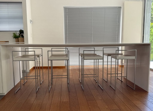 Lapalma CUBO stapelbarer minimalistischer Hocker – barkrukken, polished steel, Wood (photo 2 of 12)