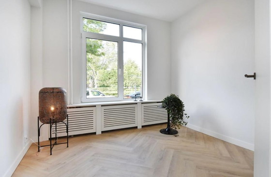 Image 1 of Beistelltisch Tulpe