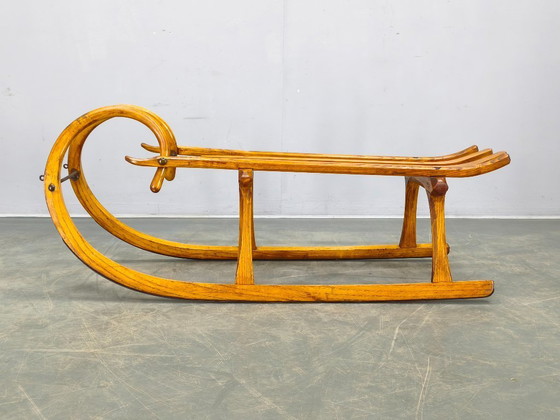 Image 1 of Eikenhouten slee uit de jaren 1930, Tsjechoslowakije, rustiek Alpenstuk
