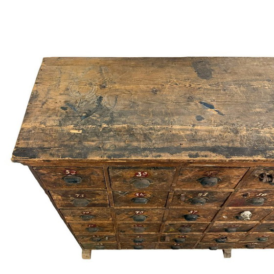 Image 1 of Gran cómoda antigua – mueble industrial con 48 cajones
