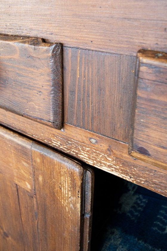 Image 1 of 19e - eeuwse boerenkast – massief grenen