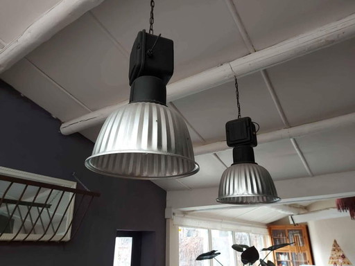 Grote industriële lampen omgebouwd naar E27