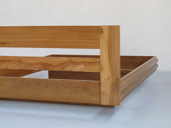 Image 1 of Estructura de cama de 140 cm y par de mesitas de noche de olmo macizo Regain France