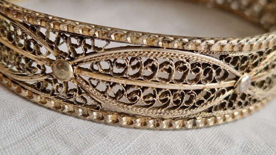 Antique filigree silver bangle bracelet – Golden reflections – Decorative Objects (photo 4 of 6)