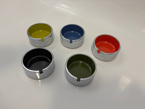 Space Age "Tower" Ashtray, Isamu Kenmochi for IPPAG, vintage 1970, Decorative Objects, Chrome, Plastic (photo 3 of 15)