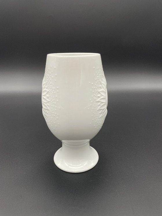 Alboth & Kaiser footed vase with sunflower relief, 1960s – Porcelain (photo 3 of 5)