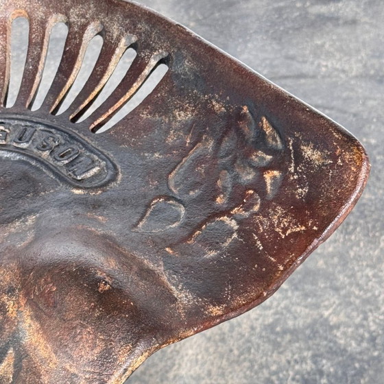 Massey Ferguson gietijzeren tractorstoel barkruk – Fauteuils, Cast Iron (photo 12 of 14)