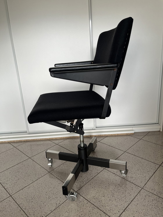 Image 1 of Gispen 1637