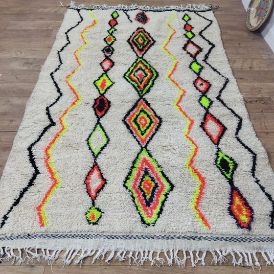 Image 1 of Berber-Azilal-Wollteppich – Symbolik & Schwingungen, handgewebt (254 × 155 cm)
