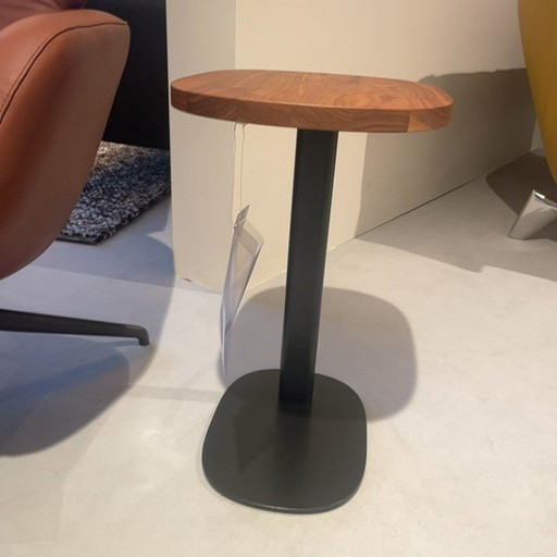Leolux Toveri side table