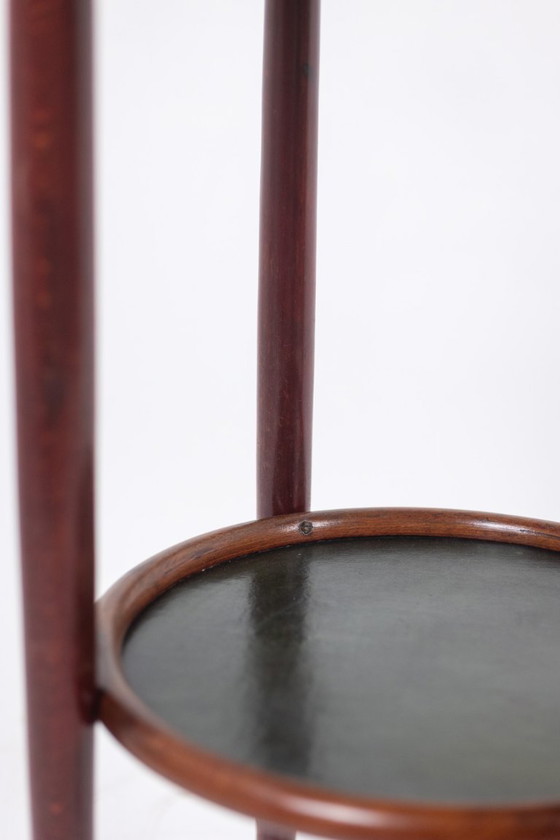 Thonet. Pair of two-tiered pedestal tables in stained beech. 1900s. – Side tables, Other (photo 16 of 18)