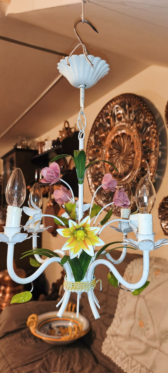 Tuscan Floral Chandelier in Hand-Shaped and Decorated Iron – Metal (photo 6 of 10)