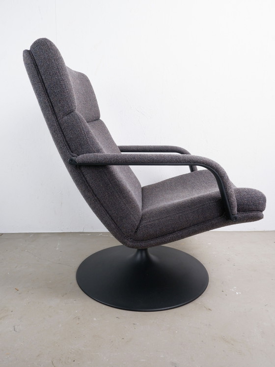 Image 1 of Artifort F156 Swivel Armchair