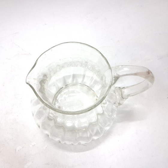 Image 1 of Pichet en verre côtelé vintage – Une élégance intemporelle à chaque service