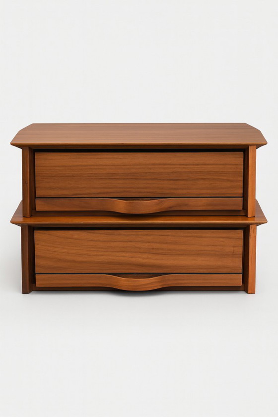 Par de mesitas de noche de pared, fabricadas por Permanente Mobili Cantù, 1950/60. – Wood (photo 4 of 10)