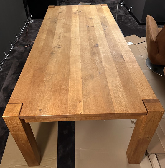 Image 1 of Table de salle à manger en chêne robuste