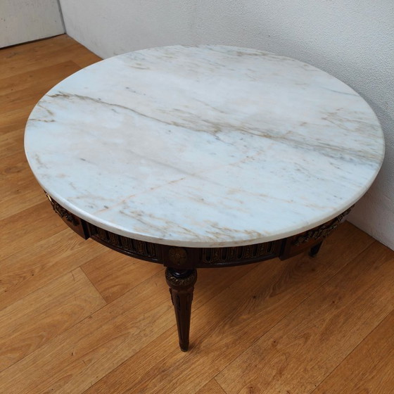 Image 1 of Tavolino da caffè rotondo vintage Regency in stile Impero con piano in marmo