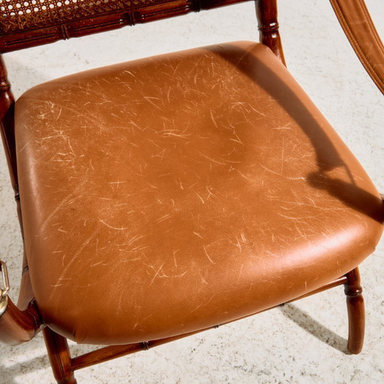 MK11244 Notenhouten fauteuil met een bamboe-achtig design – Wood (photo 11 of 14)