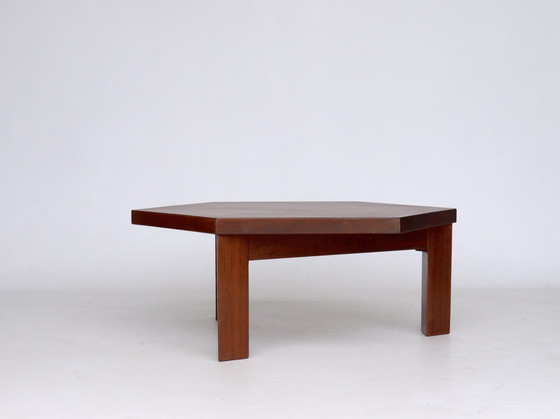 Image 1 of Table basse hexagonale en acajou par Wim Den Boon, années 1960