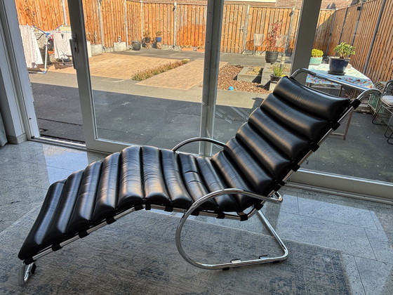 Image 1 of Silla Chaise Longue MR estilo Bauhaus