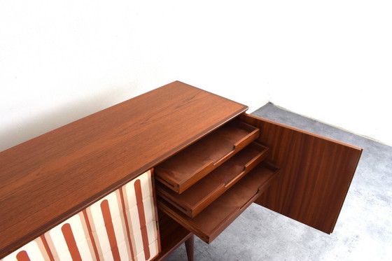 Image 1 of Mid Century Op-Art Handbemaltes Teakholz Sideboard, 1960er Jahre