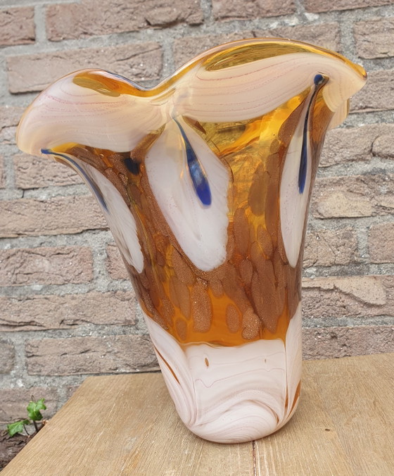 Beautiful art glass vase "Amore" collection by Polish glass studio Jozefina Krosno. (photo 2 of 10)