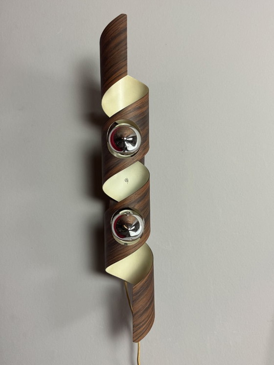 Image 1 of Lámpara de pared Raak Spiral con acabado efecto madera: diseño holandés de mediados de siglo, años 70