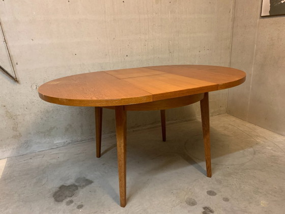 Image 1 of Round extendable dining table from Lübke