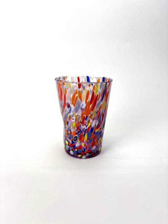 Image 1 of Set aus 6 venezianischen mundgeblasenen Gläsern mit farbigem Murano-Granulat, handgefertigt in Italien.