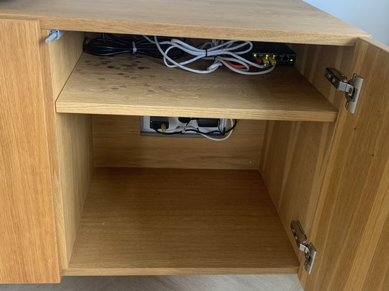 Image 1 of Eikenhouten TV/Audio kast