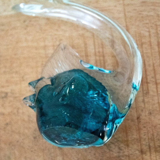 Image 1 of Briefbeschwerer aus Glas in Fischform: Schreibtischdekoration im Murano-Stil